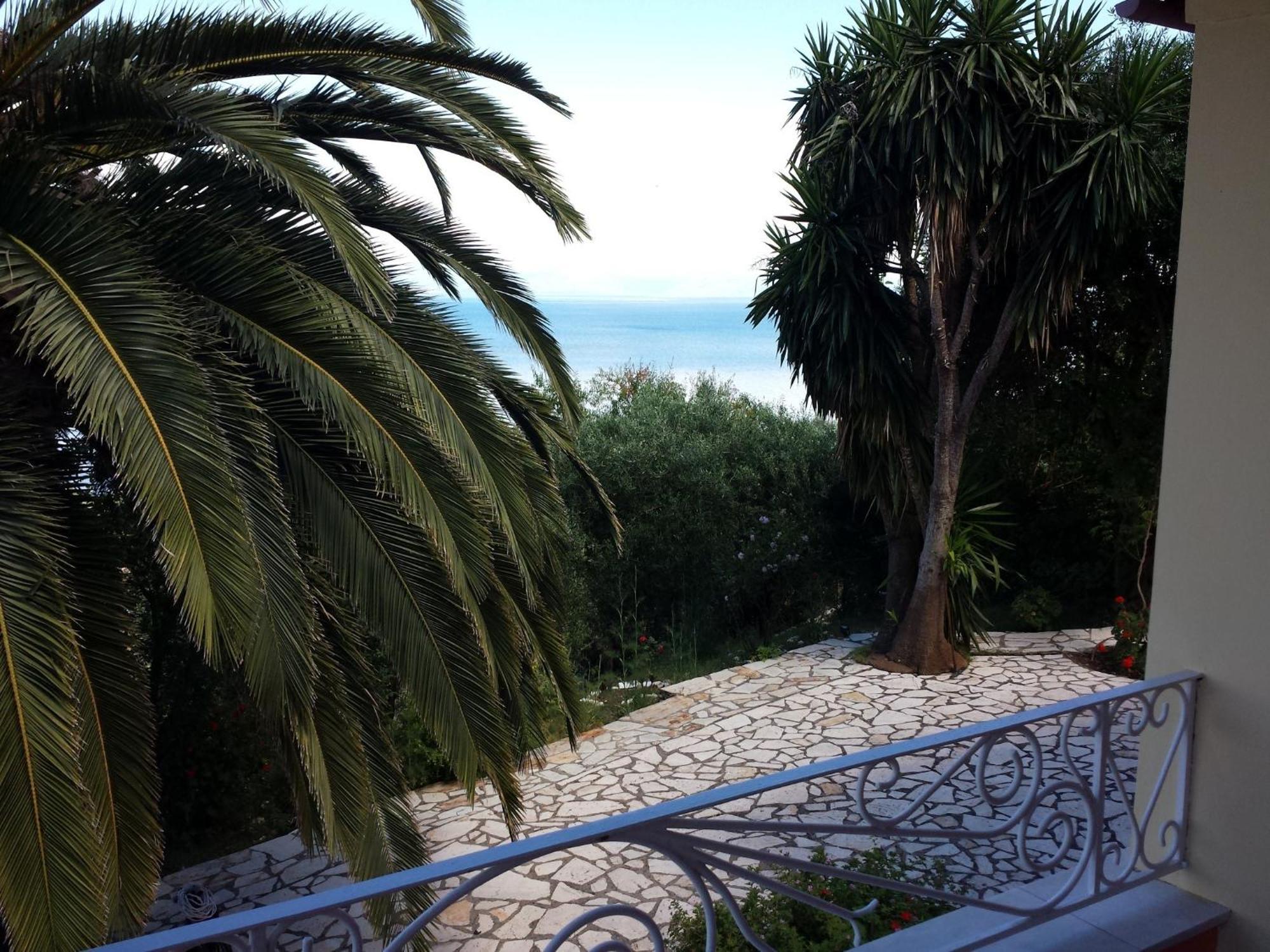 Atisis Apartments Μπενίτσες Εξωτερικό φωτογραφία