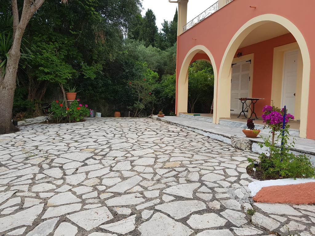 Atisis Apartments Μπενίτσες Εξωτερικό φωτογραφία