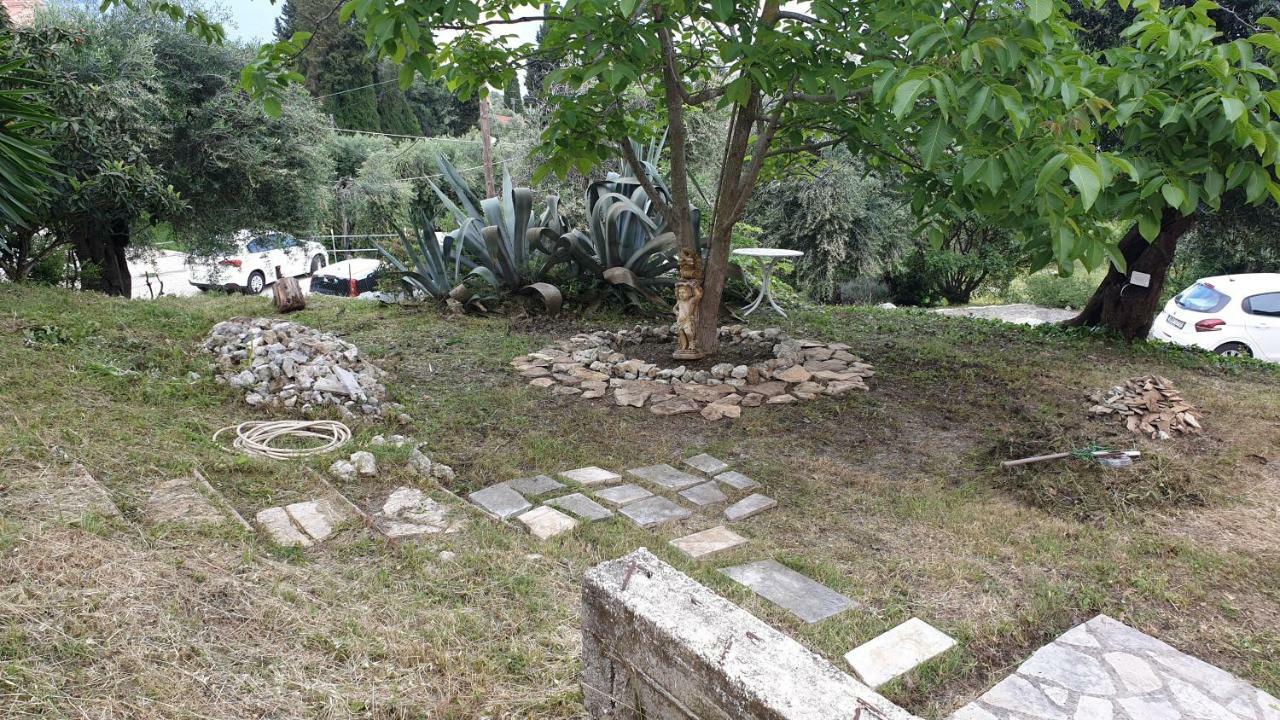 Atisis Apartments Μπενίτσες Εξωτερικό φωτογραφία